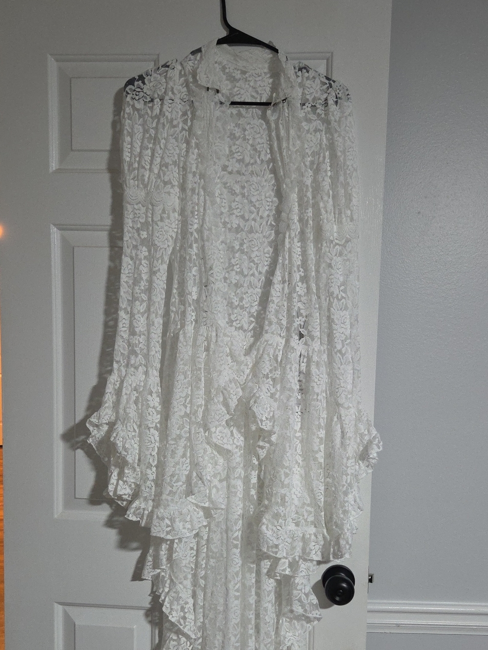 White Lace Ruffle Duster Size